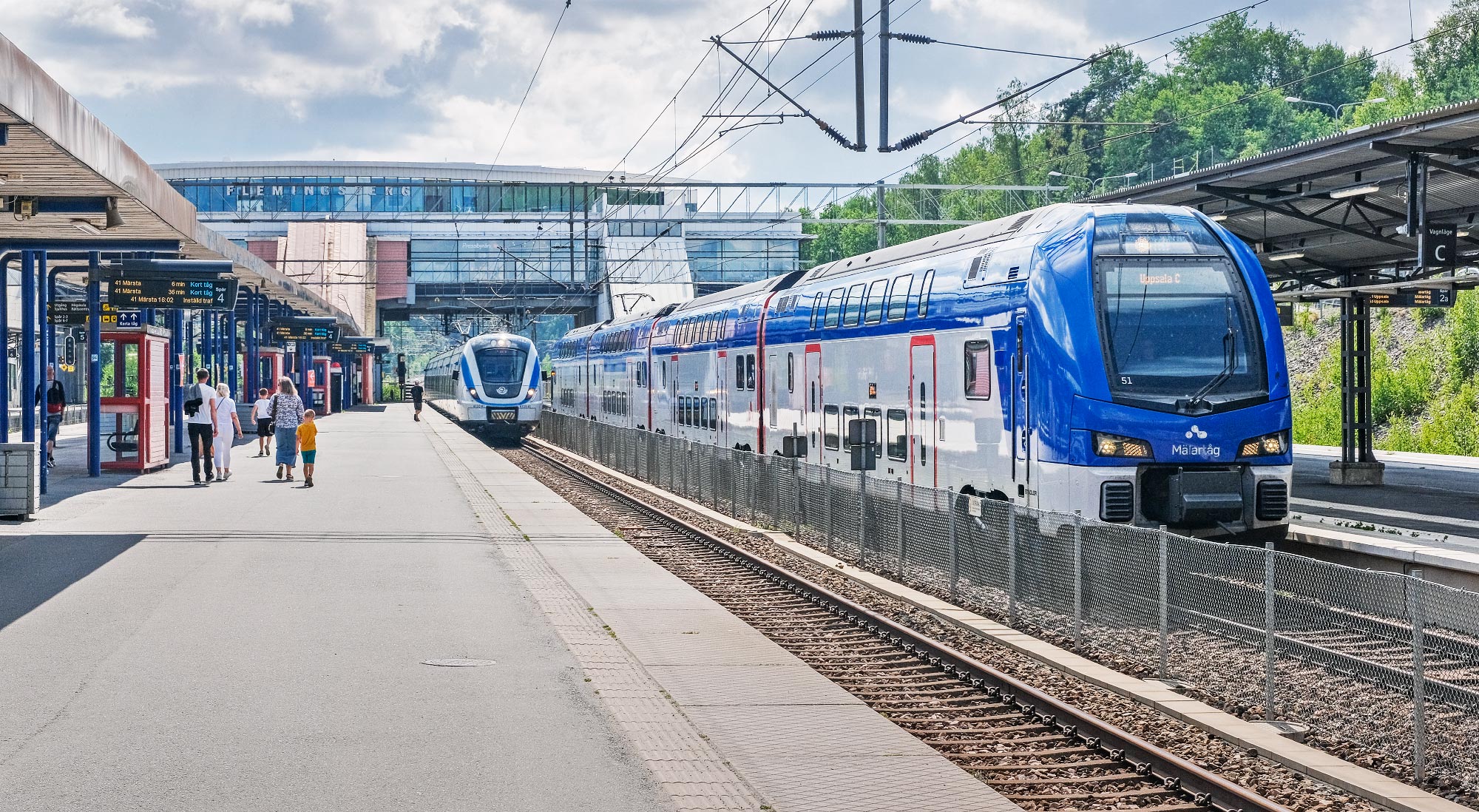 Pendeltåg och Mälartåg i Flemingsberg 2024