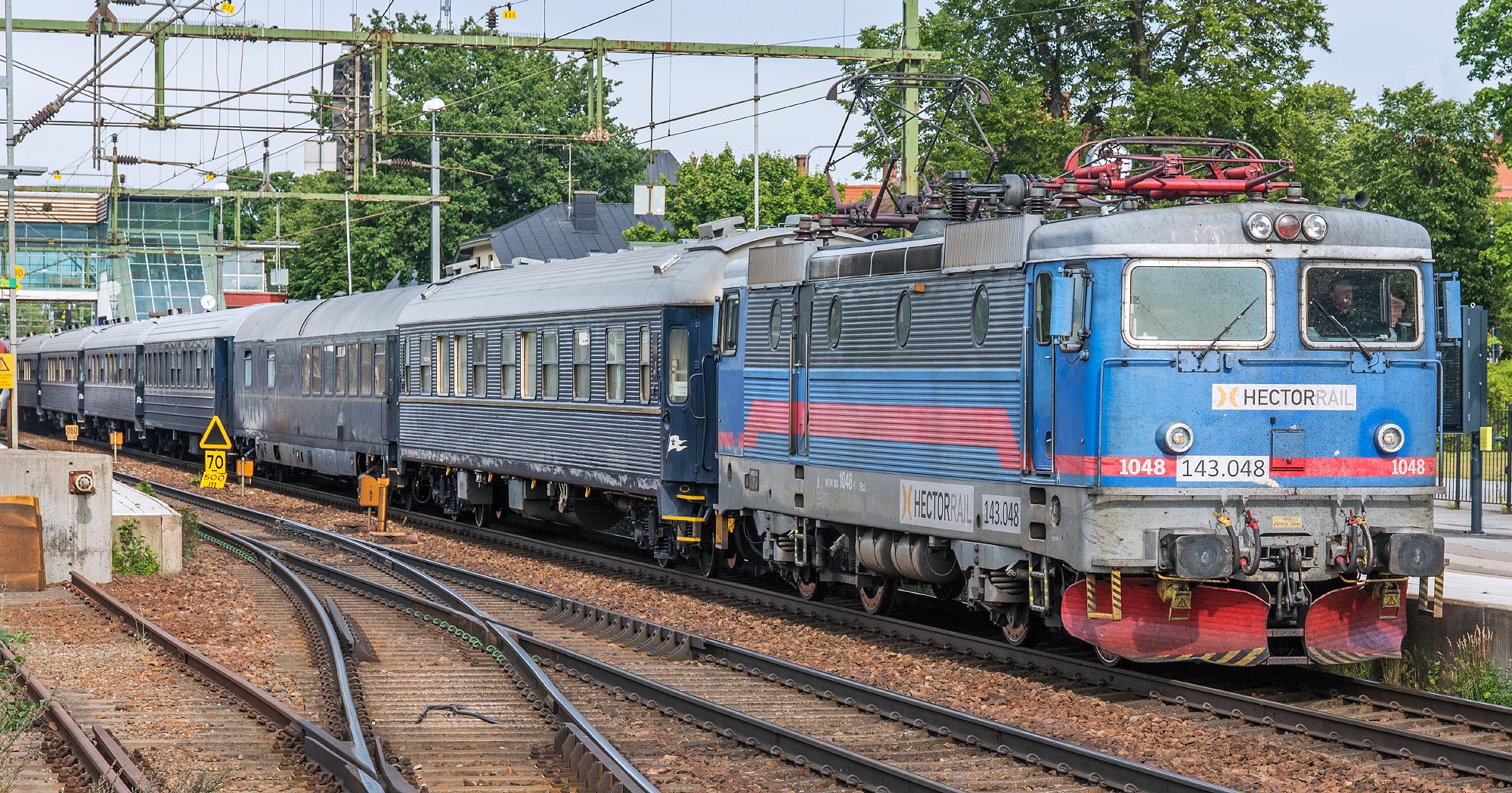 Bild: Blå Tåget Stockholm-Göteborg ankommer Hallsberg 2017